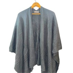 Taleen Gray‎ Sweater Poncho with Pockets